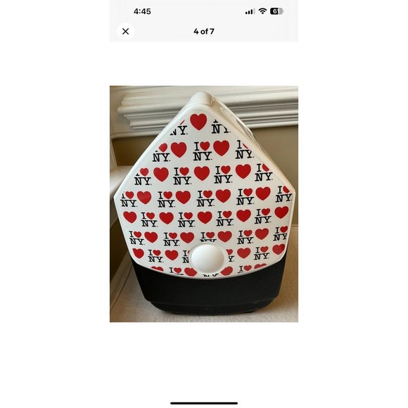 Igloo Cooler “I LOVE NY”  All over Logo Playmate Pal Cooler 7 QT Never Used - Picture 4 of 7